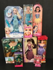 Lotto 8 Barbie Elsa Doll Frozen Megara Biancaneve Spaventapasseri Munchkin Mago di Oz