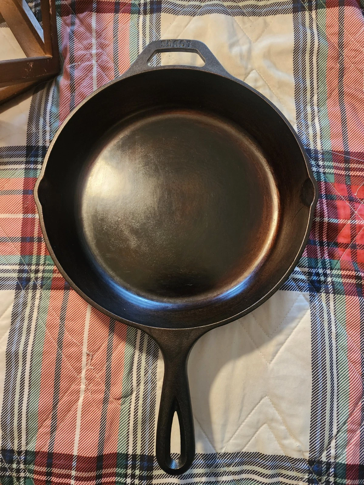 Polished 10 Inch Lodge Cast Iron Skillet