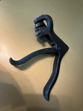 VINTAGE STEEL HAND SAW BLADE TOOTH SET SETTER HAND TOOL missing a pin on anvil