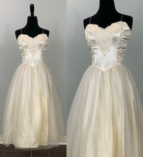 Vintage Wedding Dresses Spaghetti Straps Lace Appliques Knee Length Bridal Gowns