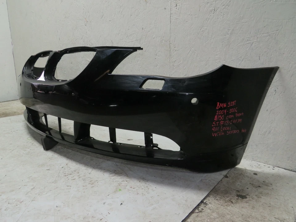 2004 2005 2006 BMW 528I FRONT BUMPER COVER OEM WITH SENSOR HOLES Foto 3 de 4