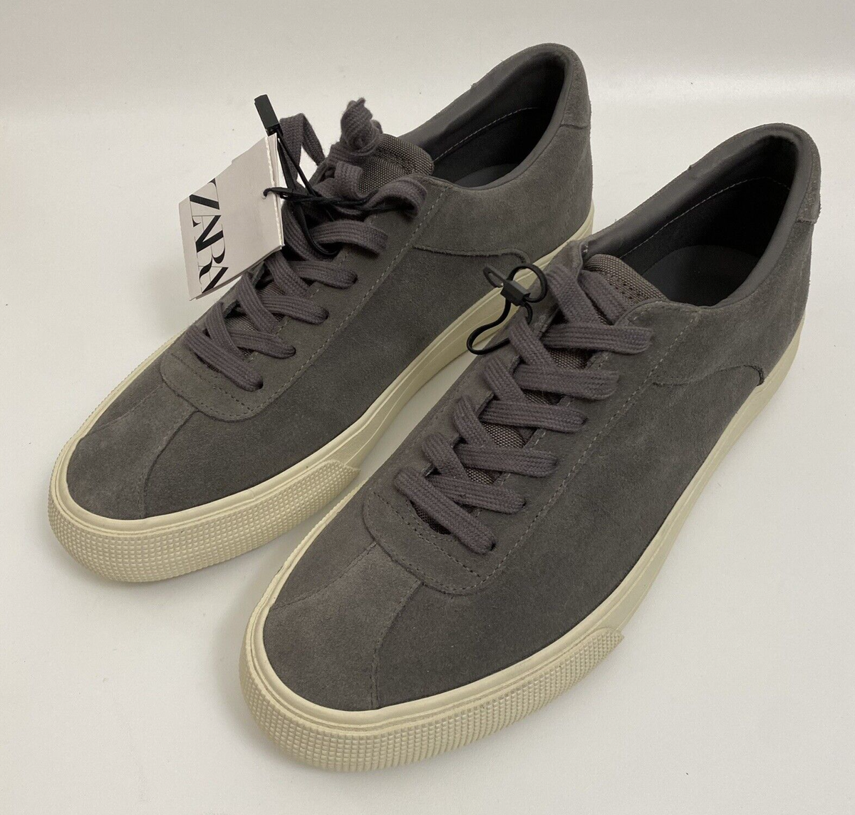 Zara Men's Low Top Gray Suede Sneakers Shoes Lace Up 11 / 44 Zara Men's Low Top Gray Suede Sneakers Shoes Lace Up 11 / 44
