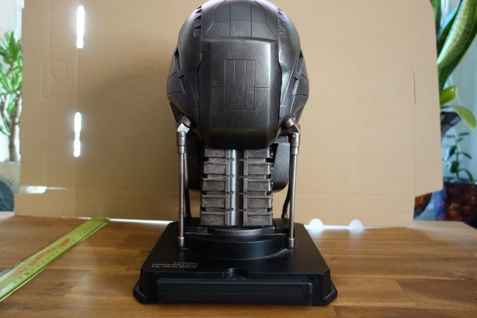 Figur inklusive Blu-Ray TERMINATOR Salvation Arnold Schwarzenegger - Bild 2 von 2