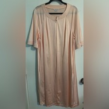 Vintage 80s Womens Vanity Fair Peach Full Zip House Coat Nylon DuPont Made USA
