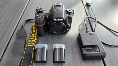 Nikon D750 24.3MP Digitalkamera mit vielen High-End Objektiven