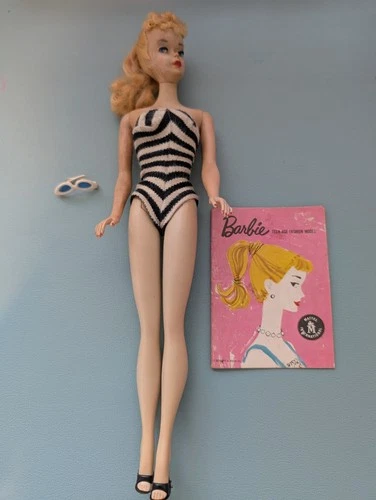 Vintage 1960 Blonde Ponytail #3 Barbie Doll 850 Mattel Japan + Accessories