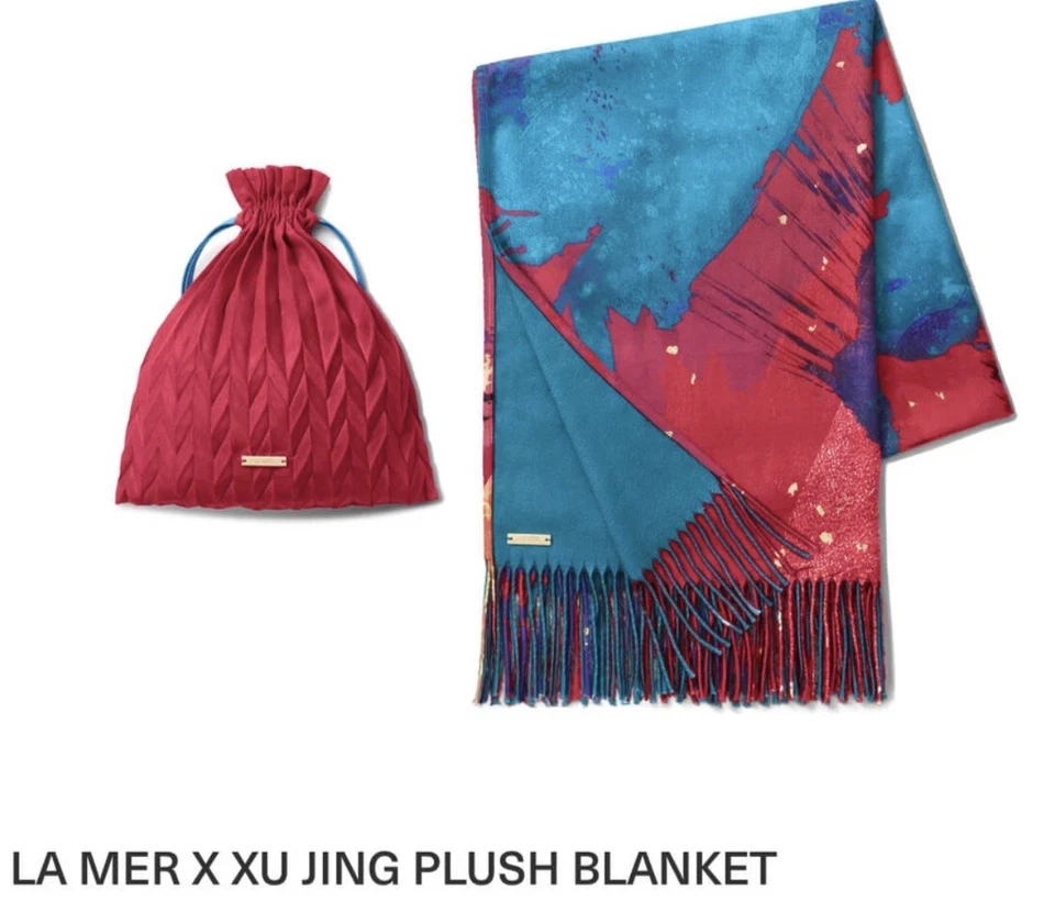 La Mer X Xu Jing Plush Blanket in Satin Pouch, 70in x 25in New, Unopened in Bag - Image 4 of 4