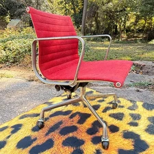Eames Herman Miller Executive  Aluminum Management  Desk Chair Red Cloth