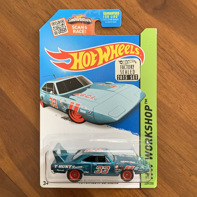 Hot Wheels Factory Sealed 2015 Super Treasure Hunt 70 Plymouth