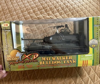 M41 Walker Bulldog Tank Vietnam THE ULTIMATE SOLDIER 1:18 NEW DUAL Window BOX!