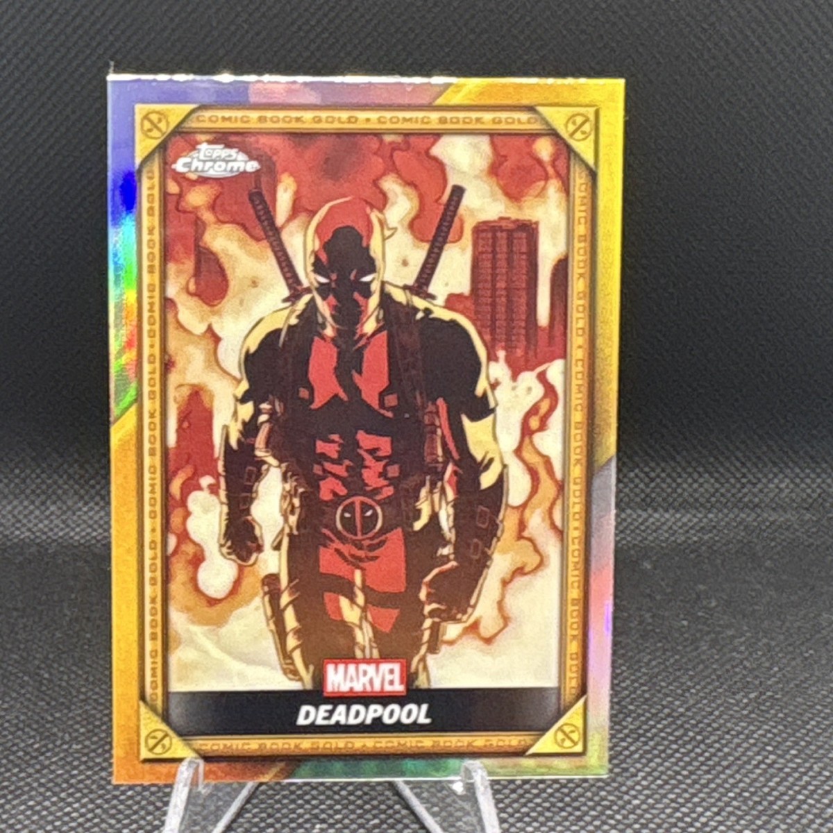 Topps Deadpool Chrome Marvel Deadpool Comic Book Gold #36 Trading