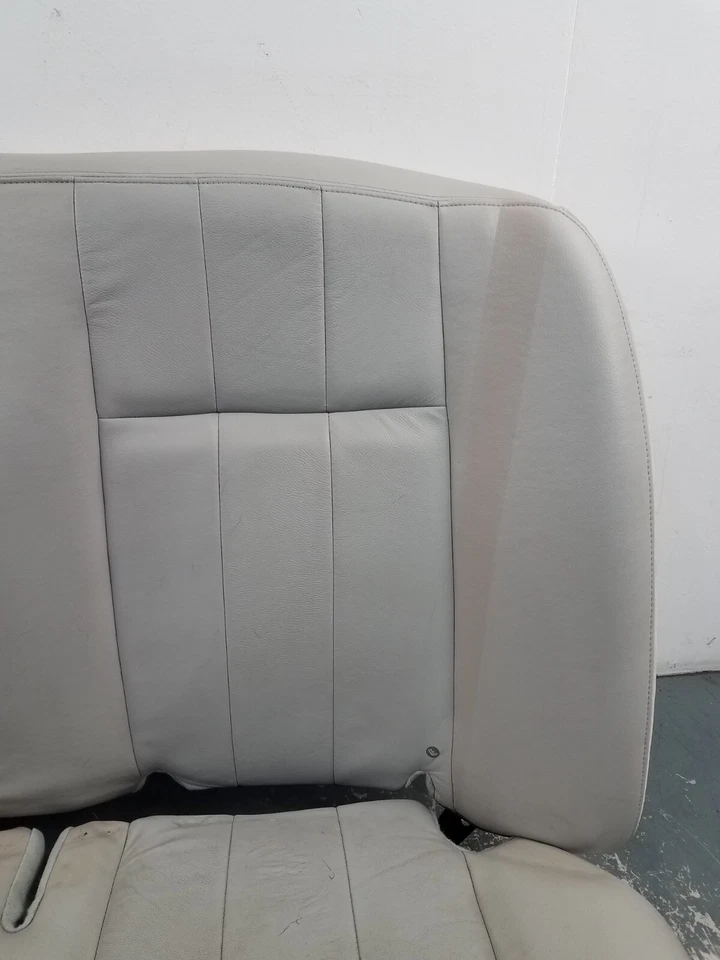 Grand Marquis/Corwn Vic Victoria 2004 asiento trasero de cuero #3420 E1 Foto 4 de 4