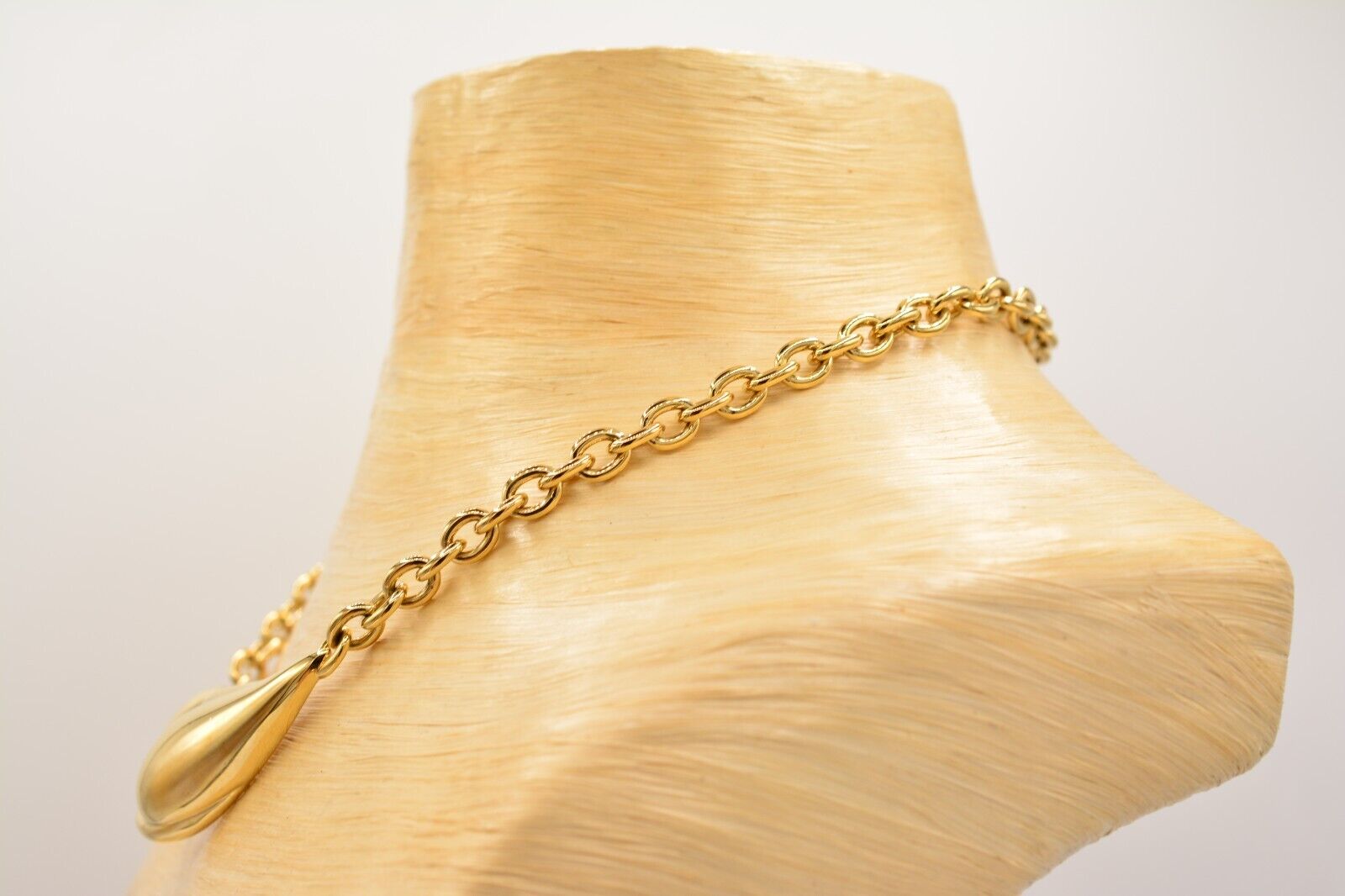 Crown Trifari Vintage Collar Necklace Shiny Gold … - image 9