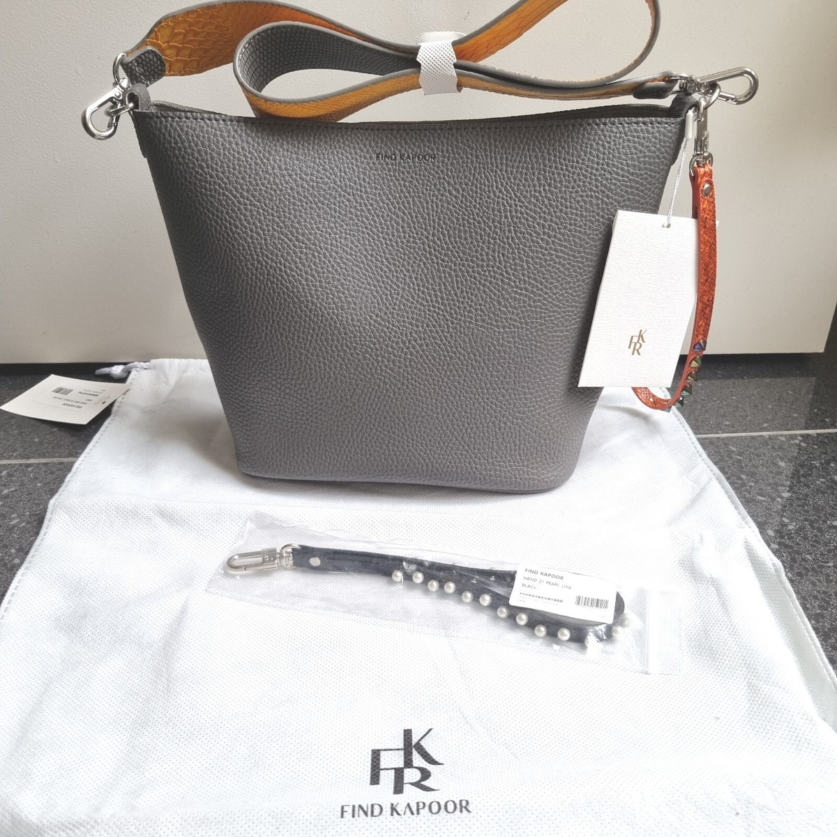 FIND KAPOOR PINGO 20 LINE SET GREY KOREAN WOMEN'S BUCKET