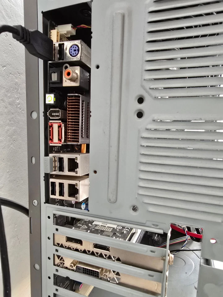 Ordenador Intel Core2 Quad - Geforce GTX 1050Ti - Corsair AX860 - Imagen 4 de 4