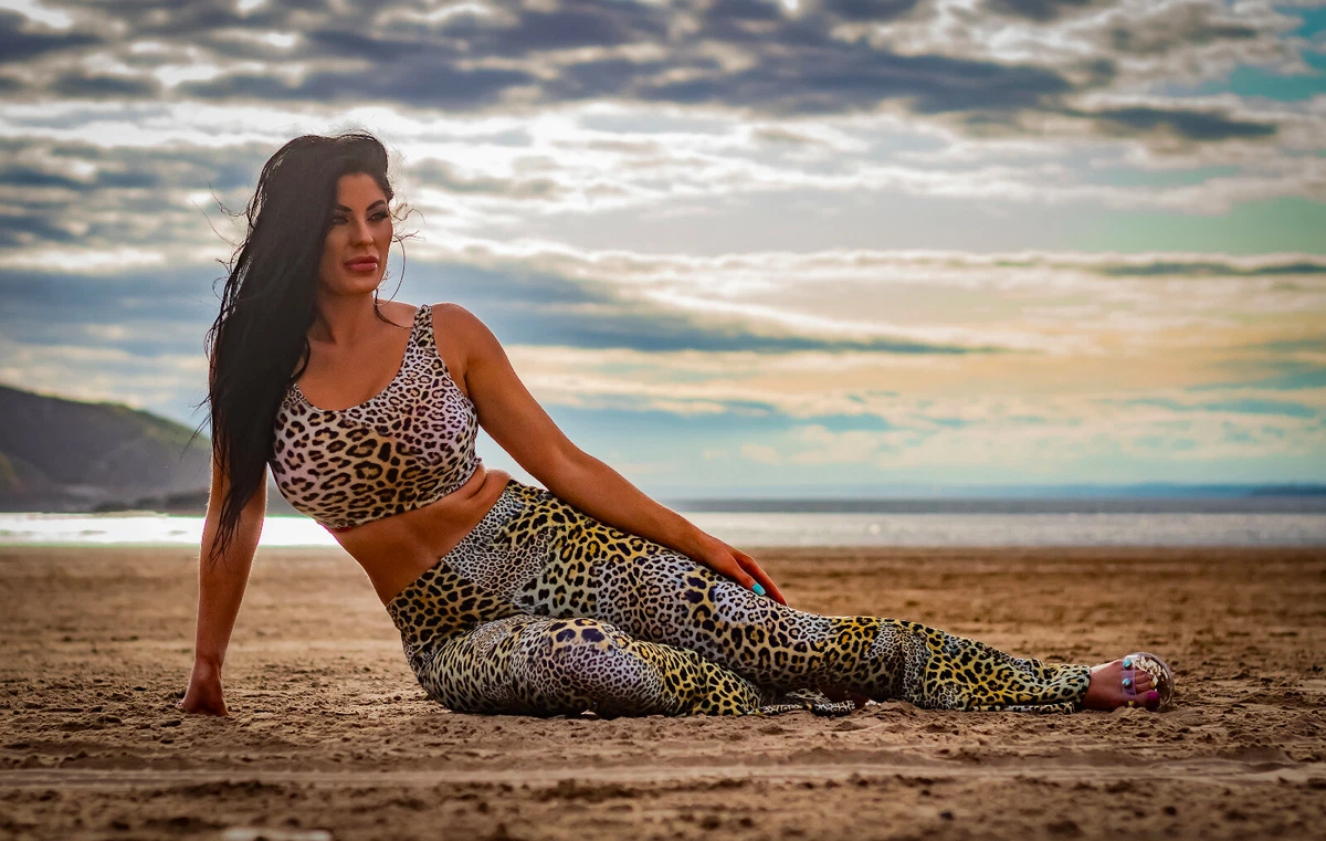 Classic Leopard Cheetah Animal Skin Print Crop Top Flare Leggings Coord Set  2Pc