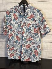 IZOD Saltwater Men  s Tropical Button Shirt XL Blue Short Sleeve 100 Cotton