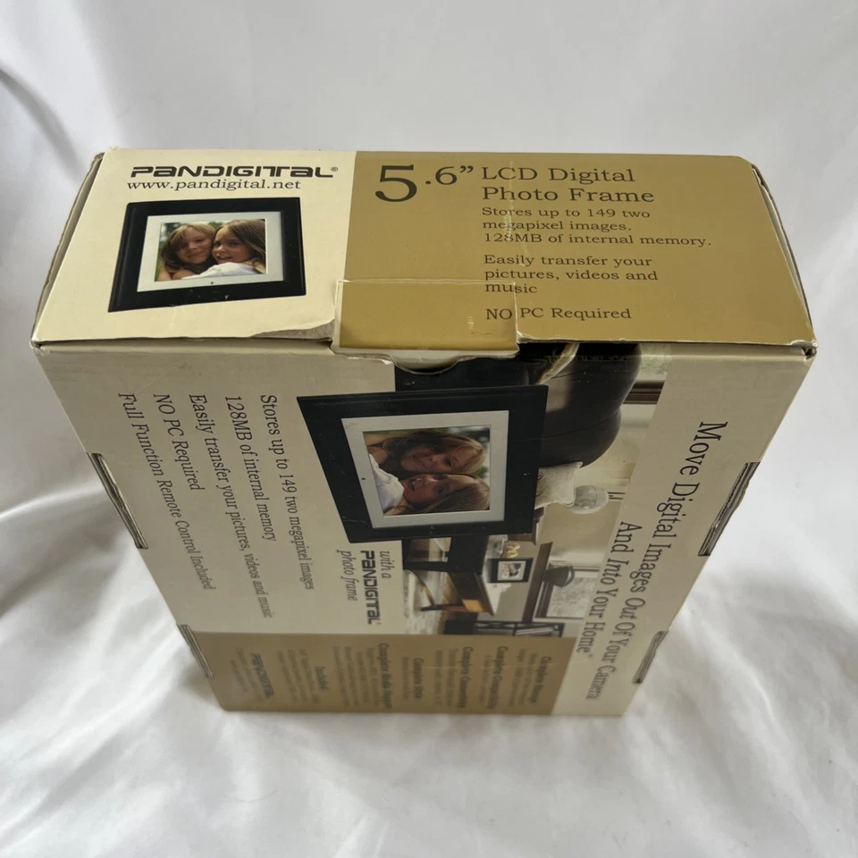 Pandigital 5.6 Inch LCD Digital Photo Frame 128MB No PC Required Open Box - Image 3 of 4