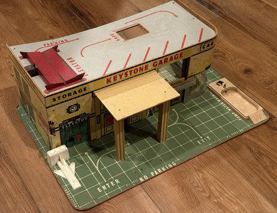Antique 1940 s American Keystone Service Station Building w/working Elevator!