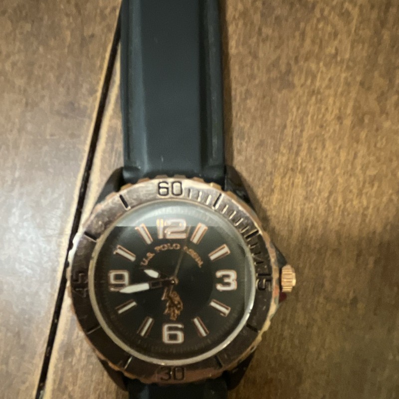 U.S. Polo Assn. Analog Quartz Wristwatch Black Dial 40mm Black Rubber Strap