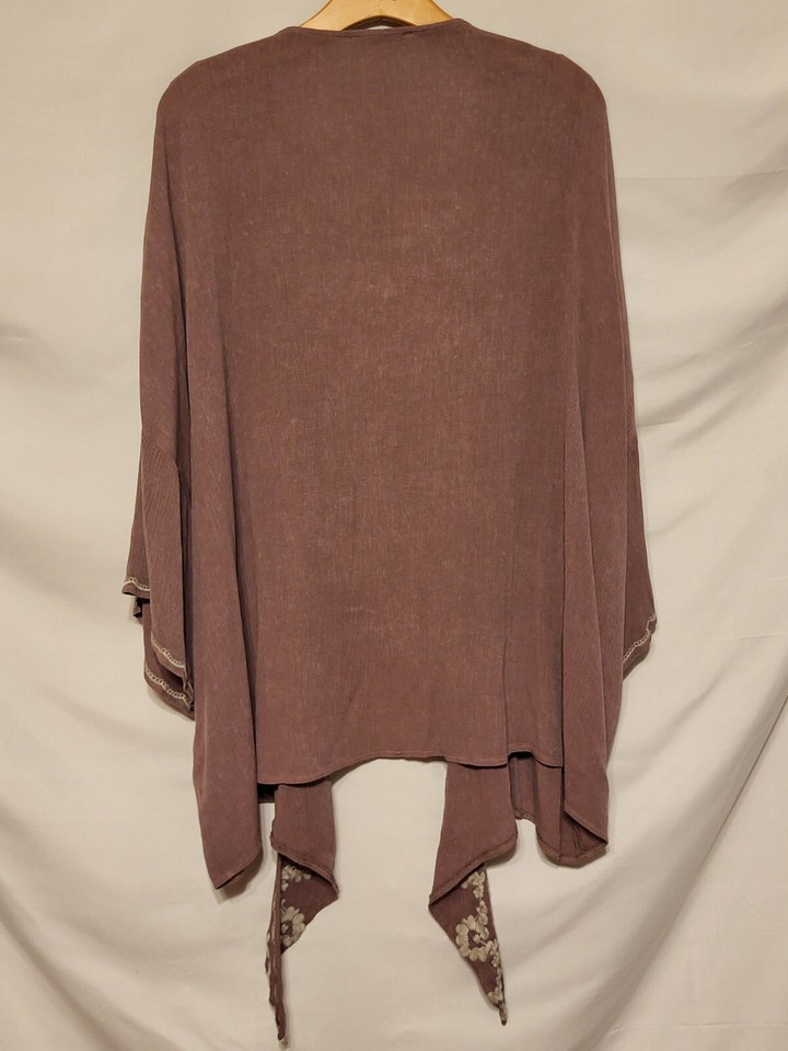 EASEL Los Angeles Plum Embroidered Cardigan Flowers Floral Size SMALL