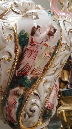 LARGE Vintage 1977 17"T CAPODIMONTE Covered Urn or Vase DOUBLE HANDLED ITALY! - Picture 6 of 12