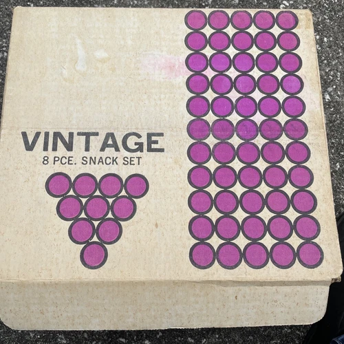 VTG ANCHOR HOCKING SERVA-SNACK GLASS PLATES & CUPS 8 PIECE SET GRAPE VINE