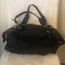 Kenneth Cole purse (1571)