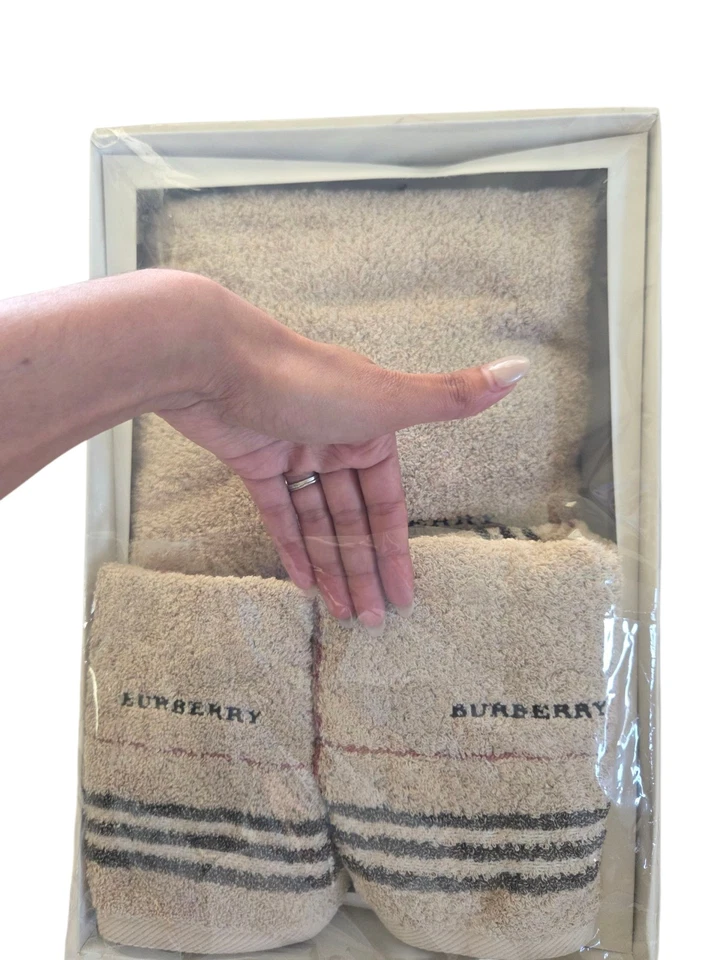 Burberry Towel Gift Set Of 3 In Box New In Plastic Without Tags - Image 3 of 4