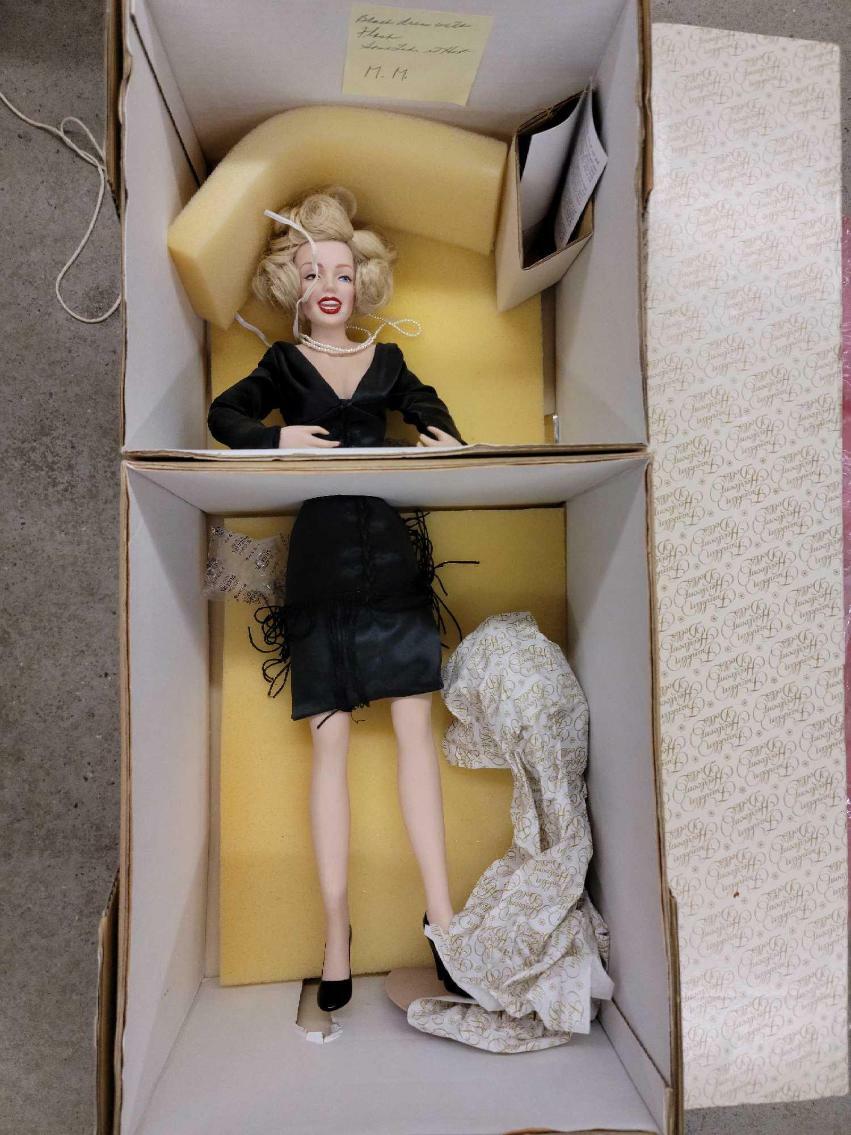 マリリン・モンロー人形 RARE World Doll Vintage 1983 Marilyn Monroe 71890 Doll