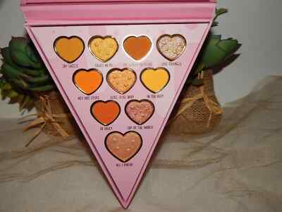 Louise Babe You're A Slice of Perfection Pizza Face & Eye Palette PB3