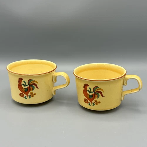 Set Of 2 Taylor Smith Taylor REVEILLE ROOSTER  Coffee Cup Mug Yellow *SEE PICS