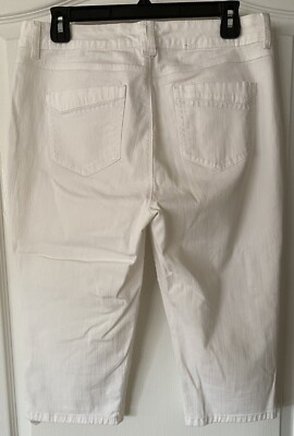 WOMANS GLORIA VANDERBILT WHITE CAPRI JEANS SIZE 8 Worn Once