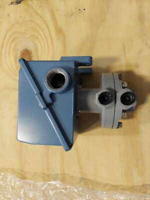 #ad 400 Series Pressure And Differential Pressure Switch $400.00