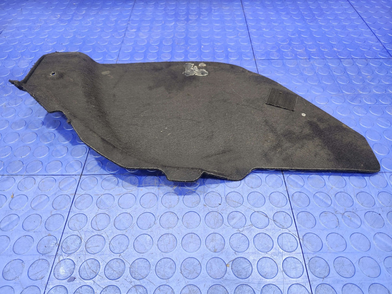 03-12 Maserati Quattroporte Center Console Carpet Right Side OEM 66934100