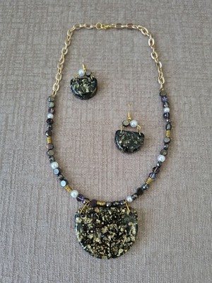 Handcrafted Resin Black Gold Jewelry Set Necklace Earrings Bohemian Theme