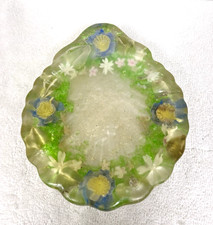Vintage Seashell Scalloped Shaped Lucite Resin Flowers Floral Trinket Soap Dish
