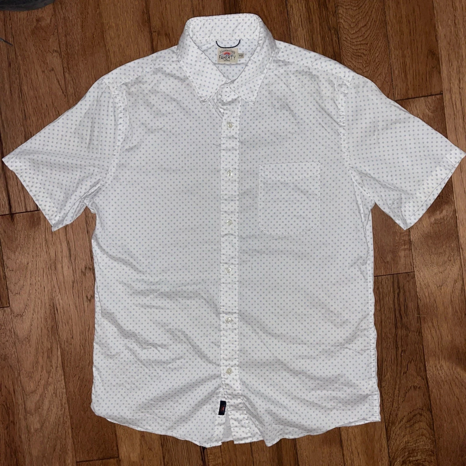 Faherty Movement Shirt Men M White Blue Sunburst Stretch Coastal Button Up