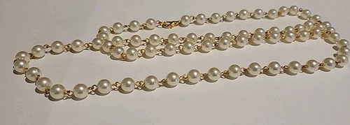 VETEMENTS Collana di perle finte con chiusura ad artiglio aragosta ottima per look a strati