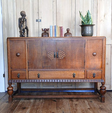 HANDSOME DECO OAK SIDEBOARD WITH DRAWERS AND CUPBOARD VINTAGE ANTIQUE