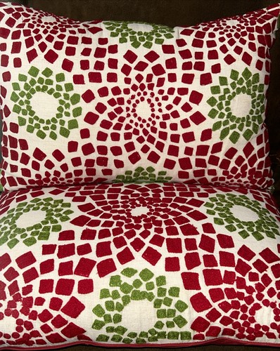 Pier 1 Imports Red&Green Textured Christmas Holiday 2 Decor Throw Pillows 13x19” - Picture 3 of 12
