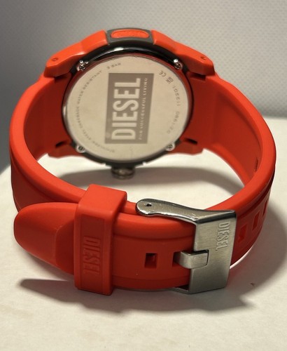 DIESEL Men's Red Silicone Double-Up Wristwatch NEW CONDITION, PERFECT LOOK A++ - Picture 7 of 9