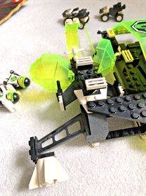 LEGO 6981 Aerial Intruder BLACKTRON II LEGO SPACESHIP + INSTRUCTIONS COMPLETE