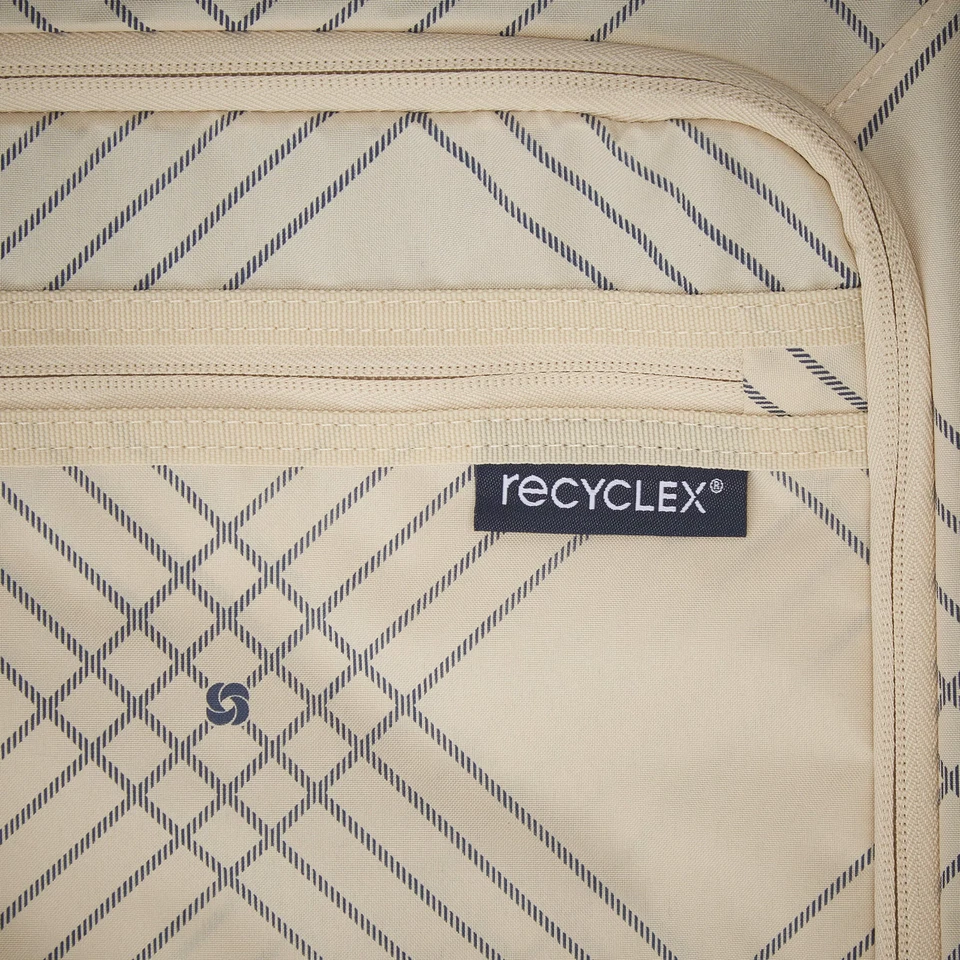 Samsonite Virtuosa Train Case White Hard Shell Crossbody Makeup Bag NWT $99 MSRP - Image 4 of 4