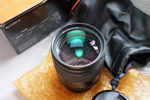 Sony STF 135mm F/2.8 T4.5 SAL135F28 Lens Minolta Alpha A-mount in Box - Picture 3 of 5