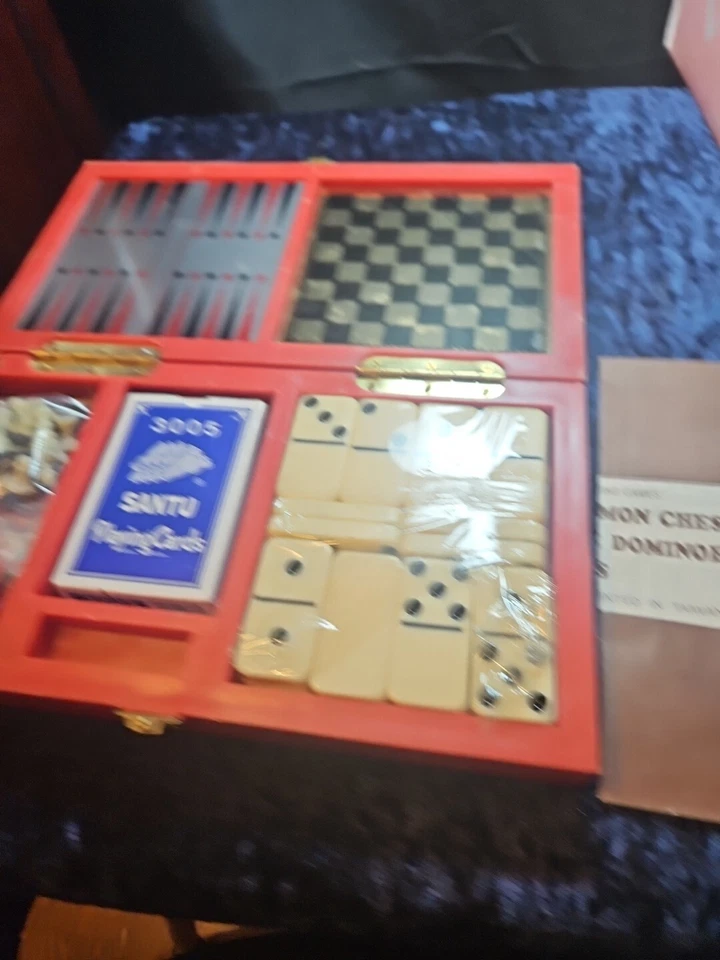Vintage Red Travel Game Set, checkers, chess, cribbage, backgammon, dominos@R - Image 4 of 4