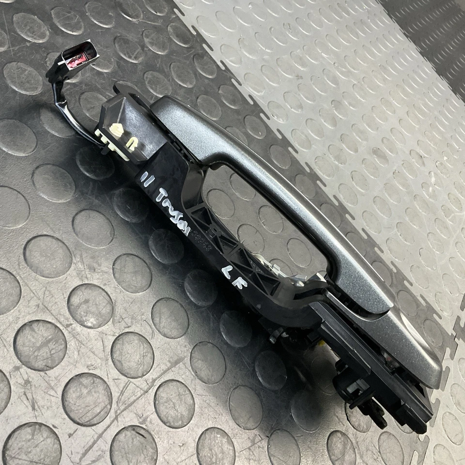 Conjunto de manija de puerta exterior del lado del conductor delantero izquierdo Ford Taurus 2010-2012 OEM Foto 3 de 4