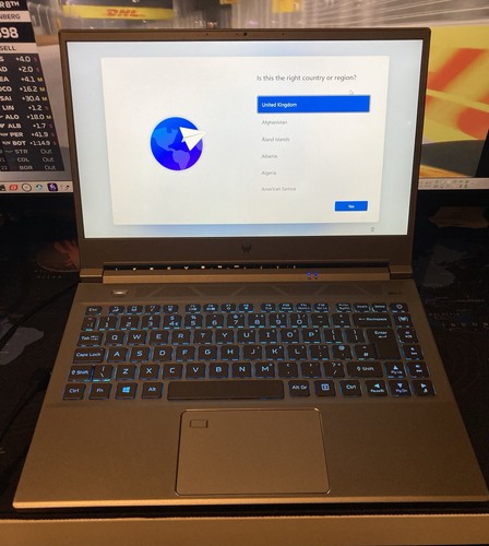 Acer Predator PT314-51s, i7 11370H, 16GB, RTX 3060, 1TB, accessories