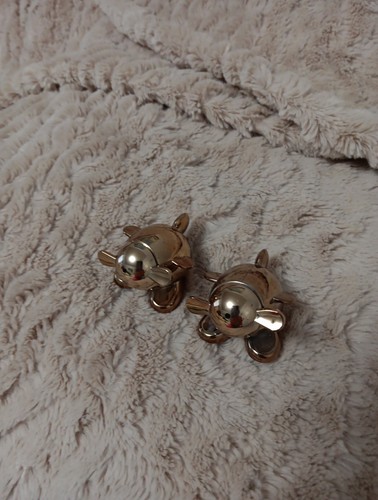 Virgin Atlantic Salt & Pepper Shakers “Pinched From Virgin Atlantic” Gold Tone - 第 1/5 張圖片
