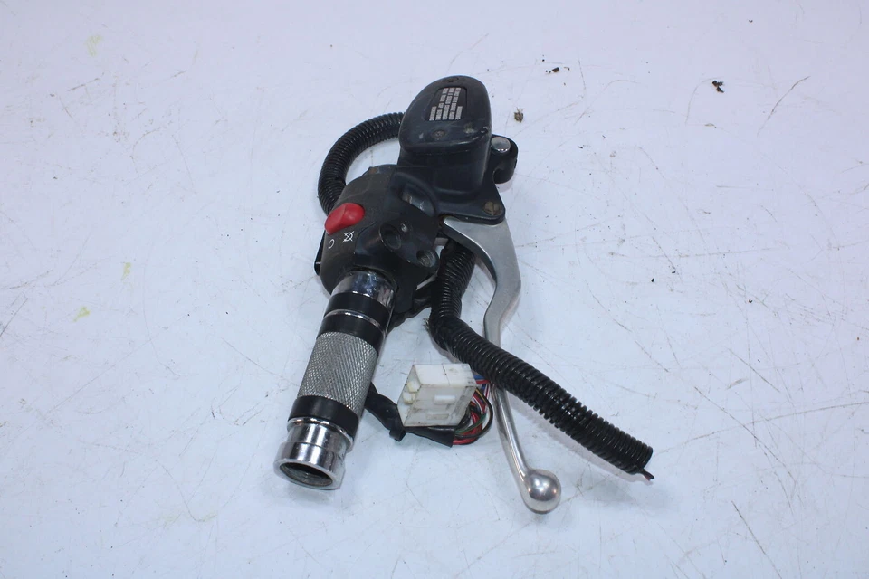 02 TRIUMPH AMERICA CLIP DERECHO EN MANGO INTERRUPTOR DE ARRANQUE APAGADO T2026200 Foto 3 de 4